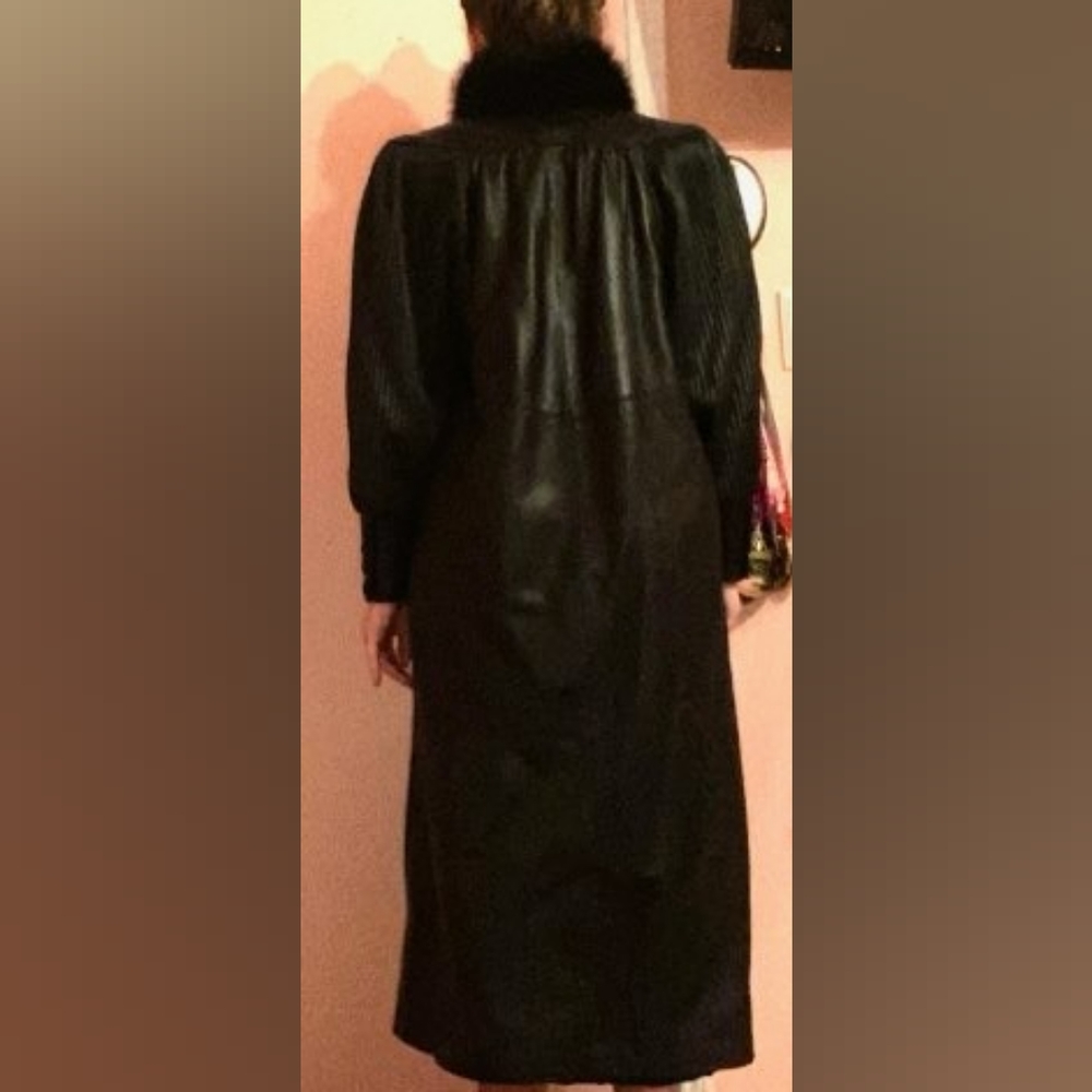 Make Me An offer !Vntage Black Custom Leather & Fox Real Fur - Picture 6 of 6